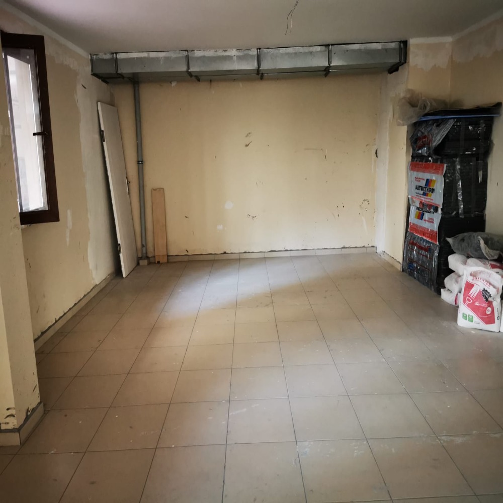 CADDE ÜZERİNDE 250 m2 DEPO