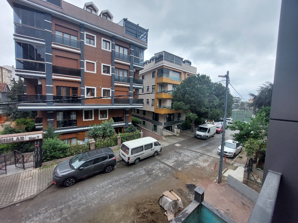 İdealtepe Mahallesi | Kiralık Sıfır Binada Marmaraya Ve Minibüse Çok Yakın Ön Cephe 3+1!!